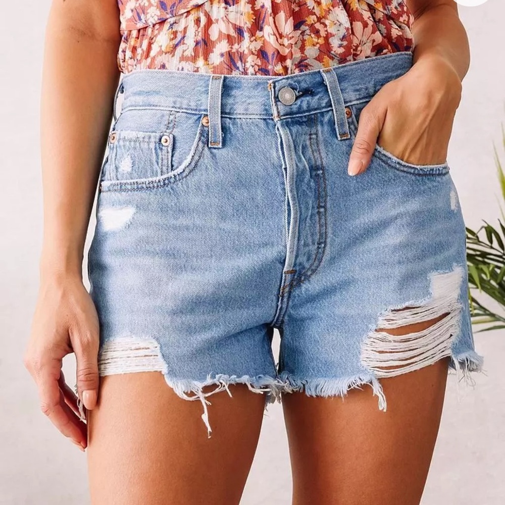 Levi's Women's 501 Original Shorts Sansome Straggler